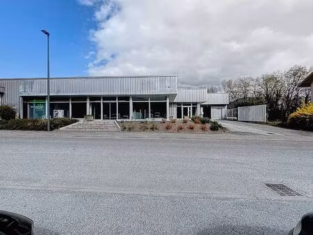 local commercial à louer