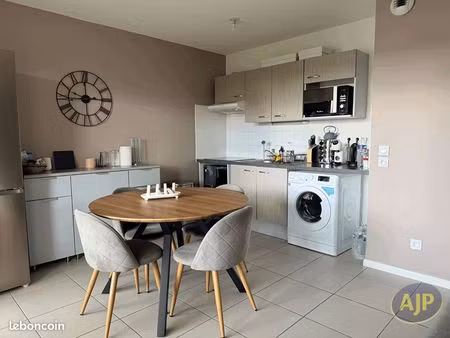appartement 3 pièces 63 m²