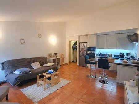 location 2 pièces meublé 51 m2