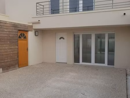 maison t4 à louer (3 chambres)