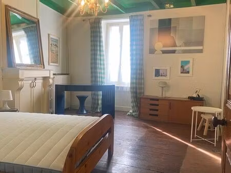 chambre à louer pour étudiant / centre ville de douarnenez