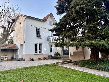 maison de luxe à vendre à saint-genis-les-ollières
