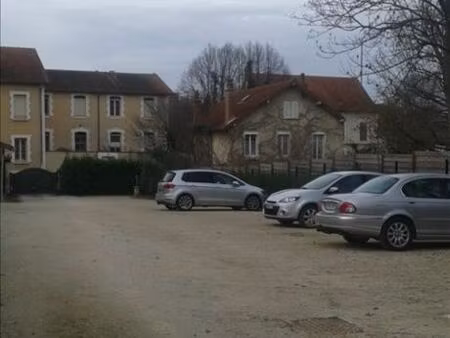 parking/box auxerre