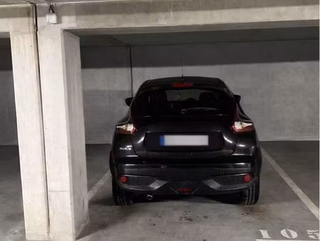 place de parking souterraine