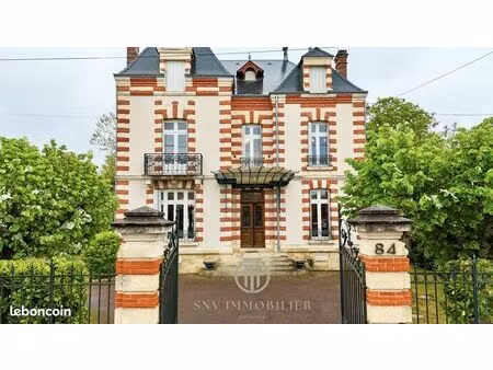 propriété 9 pièces 252 m²