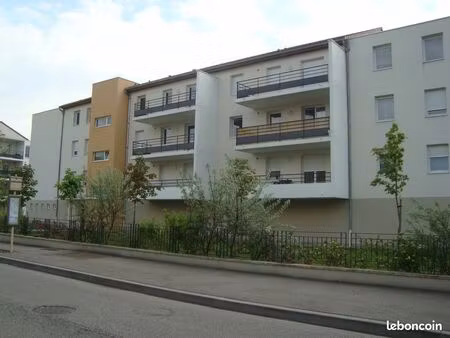 f2 residence balcon garage