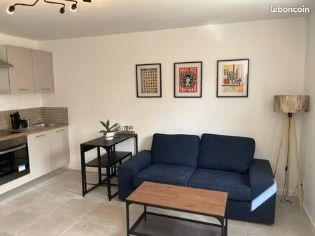 studio 25m2-eau et électricité comprises -entièrement equipé+ terrasse-bail étudiant