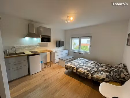 yutz - studio équipé (cuisine tv) + parking privatif et couvert inclus