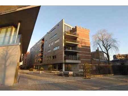 bureau ultra-moderne dans la leuvenstraat