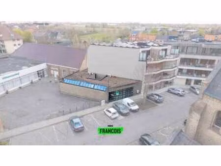 bureau à fort potentiel à vendre à staden !