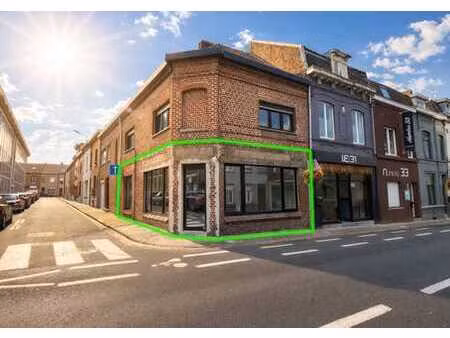 surface commerciale de 60 m2 idéalement située en plein cent