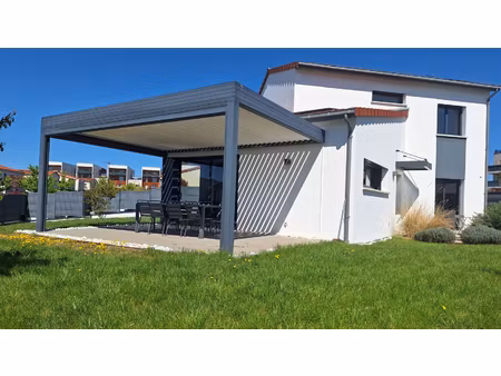 maison cournon d auvergne 5 pièce(s) 132 m2