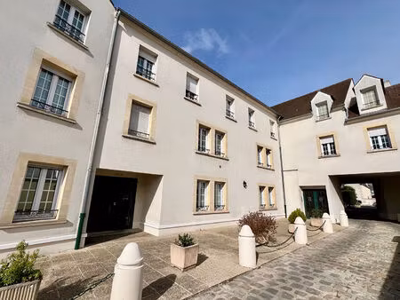 conflans-sainte-honorine : secteur chennevières - résidence le hameau de la ferme - proxim