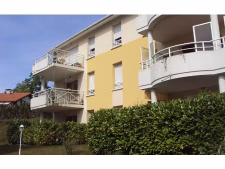 location appartement  m² t-2 à saint-pierre-du-mont  545 €