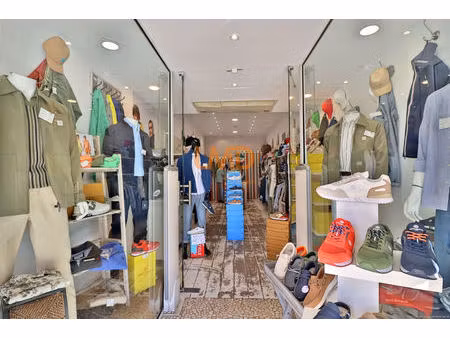 magasin prêt à porter - equipement à la personne - sur le port