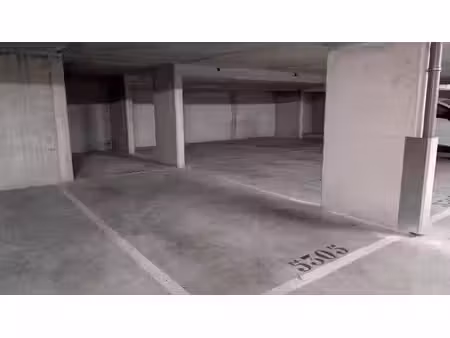 nouveau prix – deux places de parking à cergy
