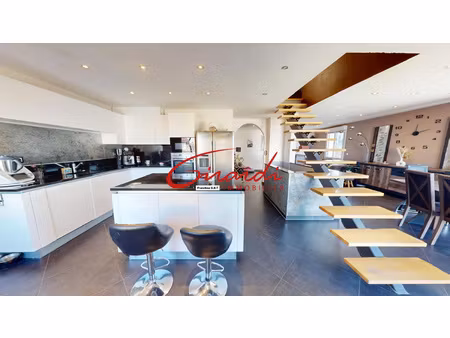 maison de 130m2 sur 4.67 ares  4 chambres  sous sol avec gar