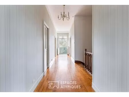 maison familiale début xxe siècle entre ville et nature aux portes du gers