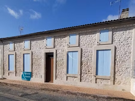 vente maison 4 pièces  88.42m²  thénac