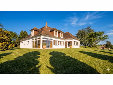 belle villa avec vue sur la campagne