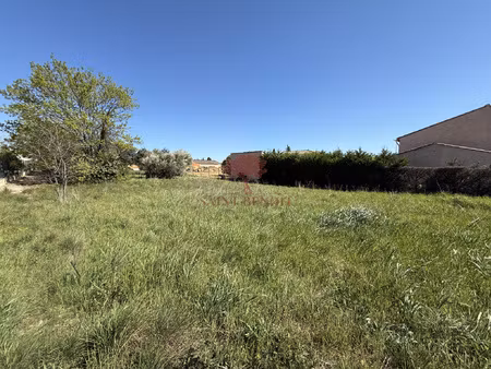 en exclusivite a vendre terrain constructible 850 m2 montpey