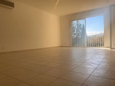 appartement 3 pieces de 64 m² proche avenue de borgo 20290 borgo