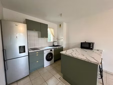 charmant appartement t2 meublé à louer à chauray  rez-de-chaussée avec jardin