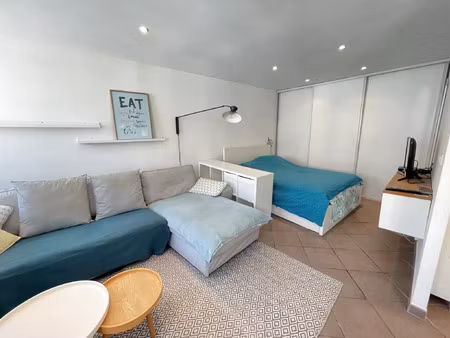 location appartement 1 pièce 38 m² à marseille 1 (13001)