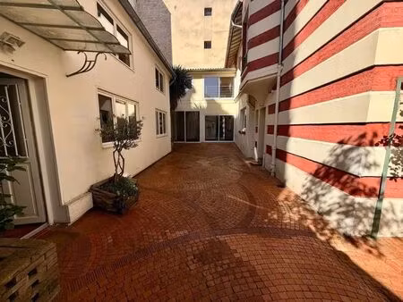 location local d’activités paris 75005 296m²