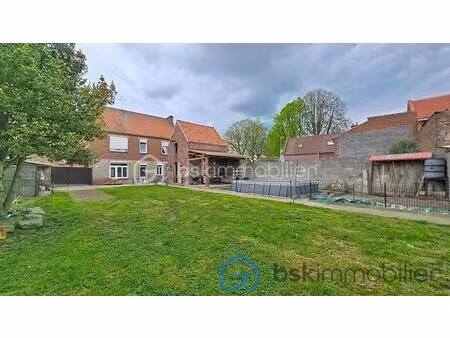 maison semi-individuelle 4 chambres et parking spacieux