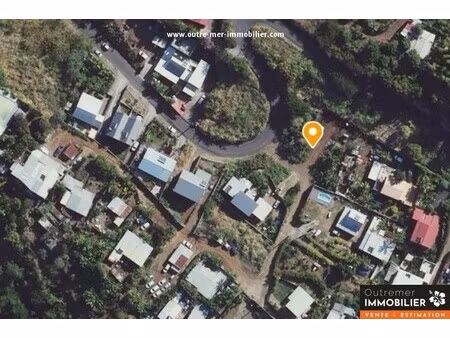 terrain de 646 m² - saint gilles les hauts