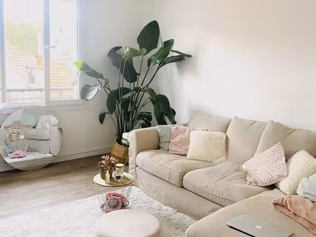 location appartement 2 pièces 44 m² à toulon (83000)