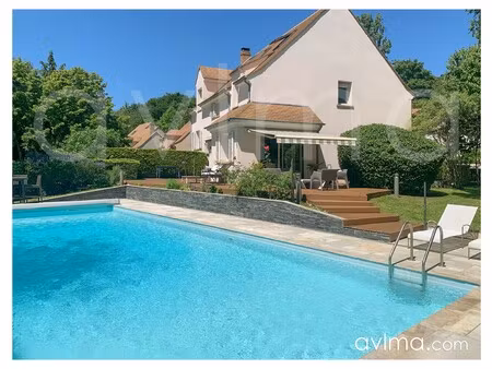 maison de luxe à vendre à feucherolles
