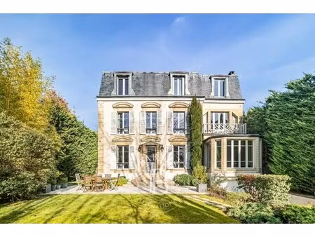 maison de luxe à vendre dans le quartier centre