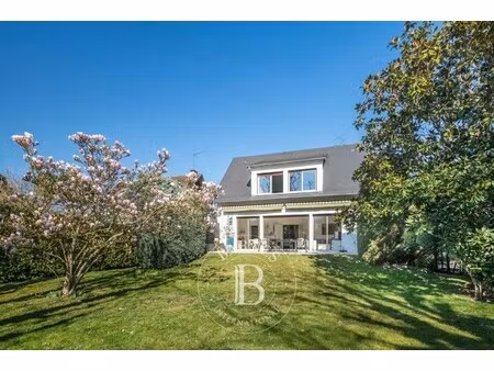 maison de luxe à vendre dans le quartier centre