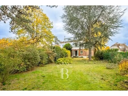 maison de luxe à vendre dans le quartier sud rer