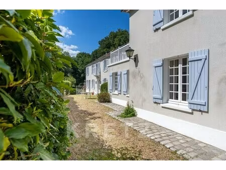 maison de luxe à vendre à milon-la-chapelle
