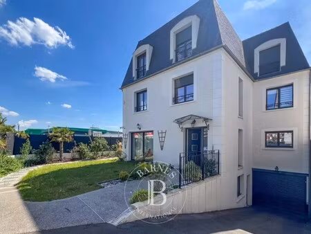 maison de luxe à vendre dans le quartier la borde