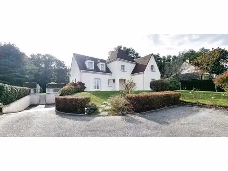 maison de luxe à vendre à bazemont