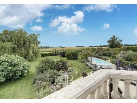 maison de luxe à vendre à crespières
