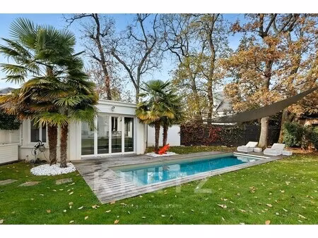 villa de luxe à vendre dans le quartier sud rer