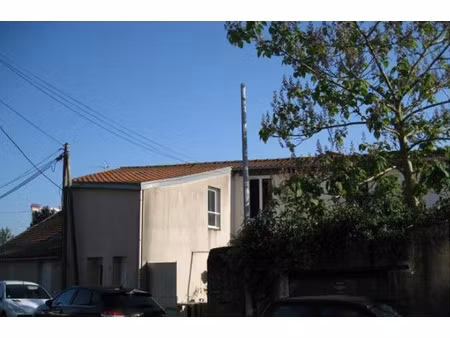 location appartement 2 pièces à rezé (44400) : à louer 2 pièces / 80m² rezé