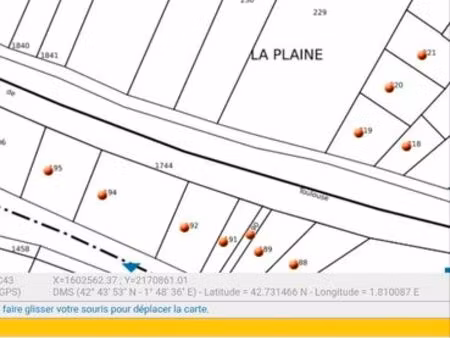 rare à savignac les ormeaux : terrains de loisirs plats avec parcelle boisée