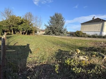 terrain 980 m² lezigné