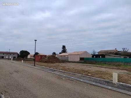 terrain 470 m² sablons