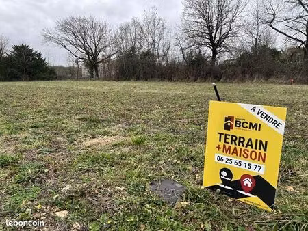 terrain 626 m² aigre