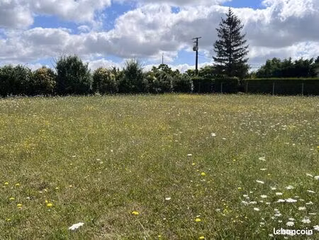 terrain 815 m² courcome