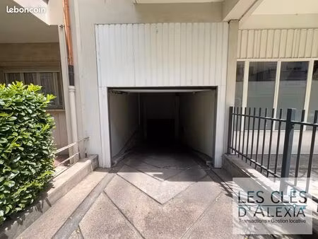 parking/box 14 m² lyon 6ème