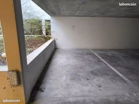 places de parking à louer