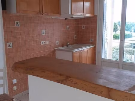 t4 lumineux centre-ville pontcharra